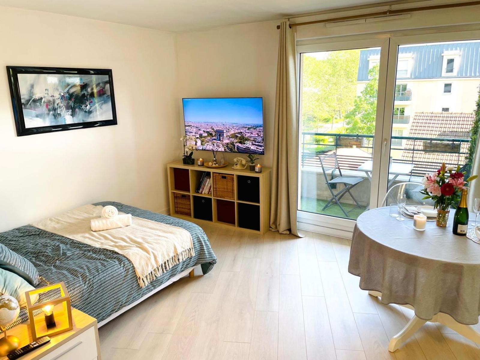 Studio Ligne 7 : Vision D'Avenir Le Kremlin-Bicêtre Extérieur photo